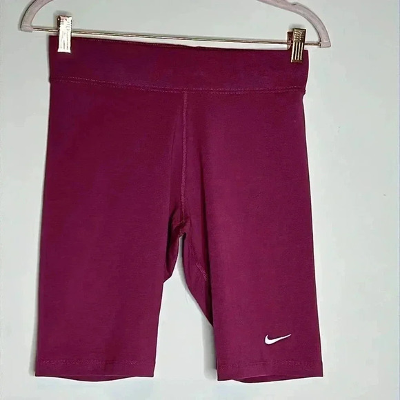 AUTHENTIC NIKE WOMEN YOGA DRI FIT ALATE CURVE Shorts - Picture 2 of 9